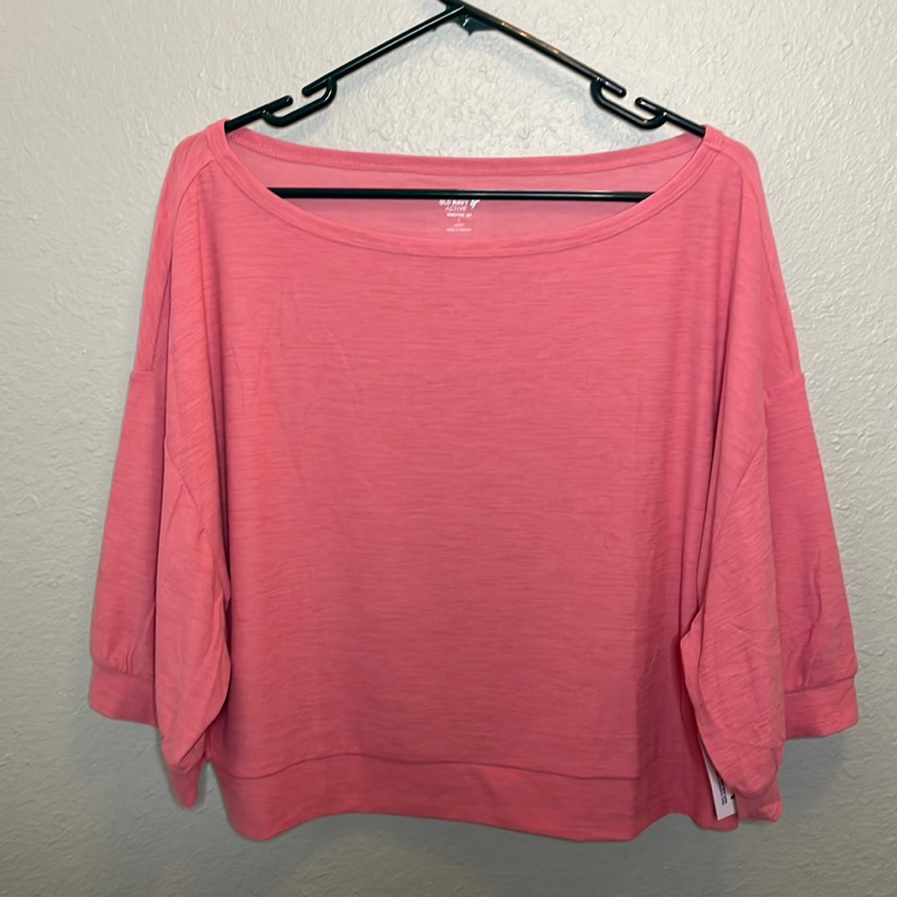 🛍️ NWT Old Navy Athletic Crop Top